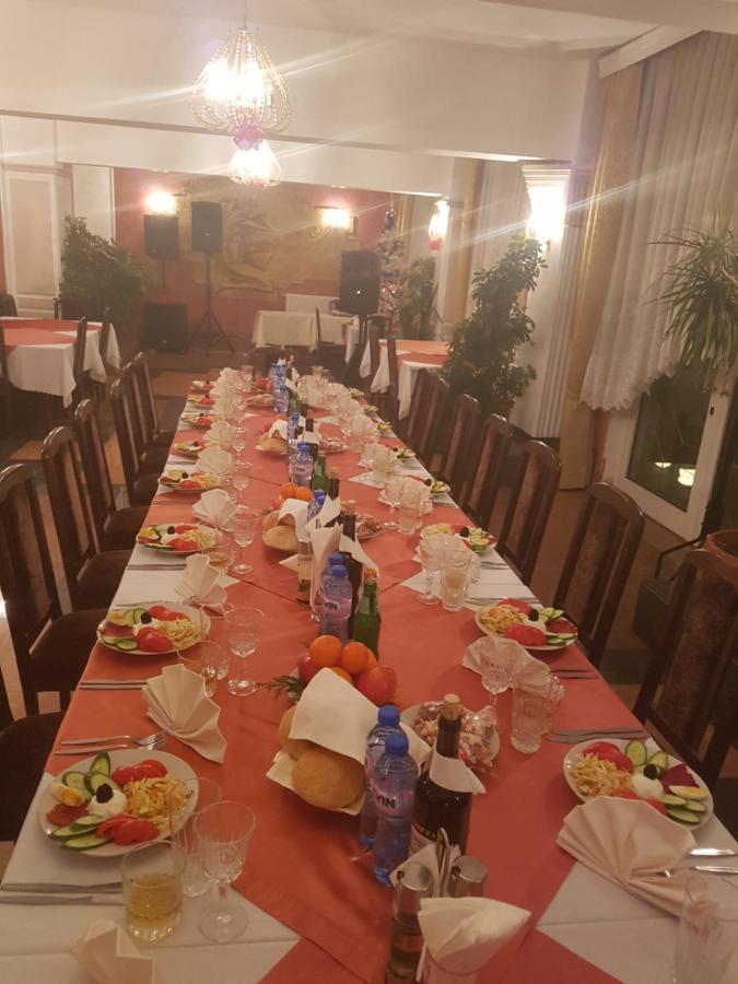 Paradise Hotel Madzharovo Dış mekan fotoğraf