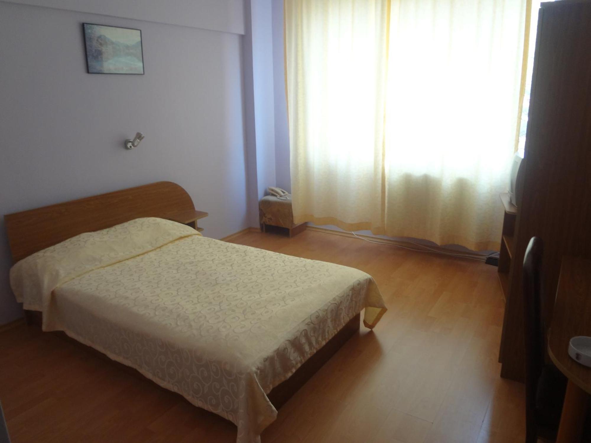 Paradise Hotel Madzharovo Oda fotoğraf