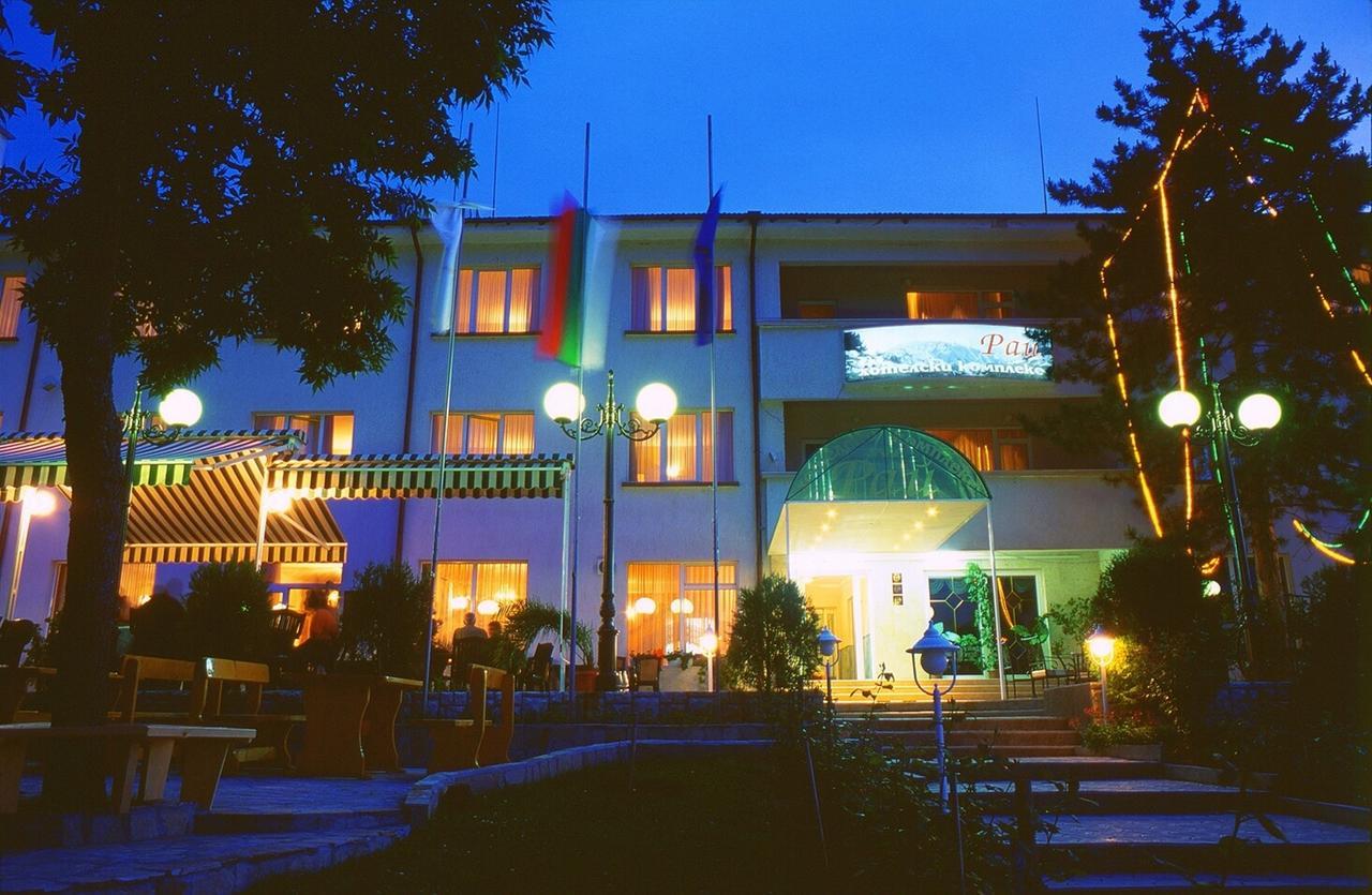 Paradise Hotel Madzharovo Dış mekan fotoğraf