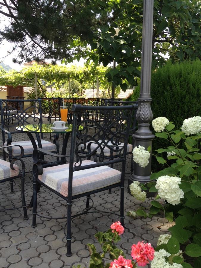Paradise Hotel Madzharovo Dış mekan fotoğraf