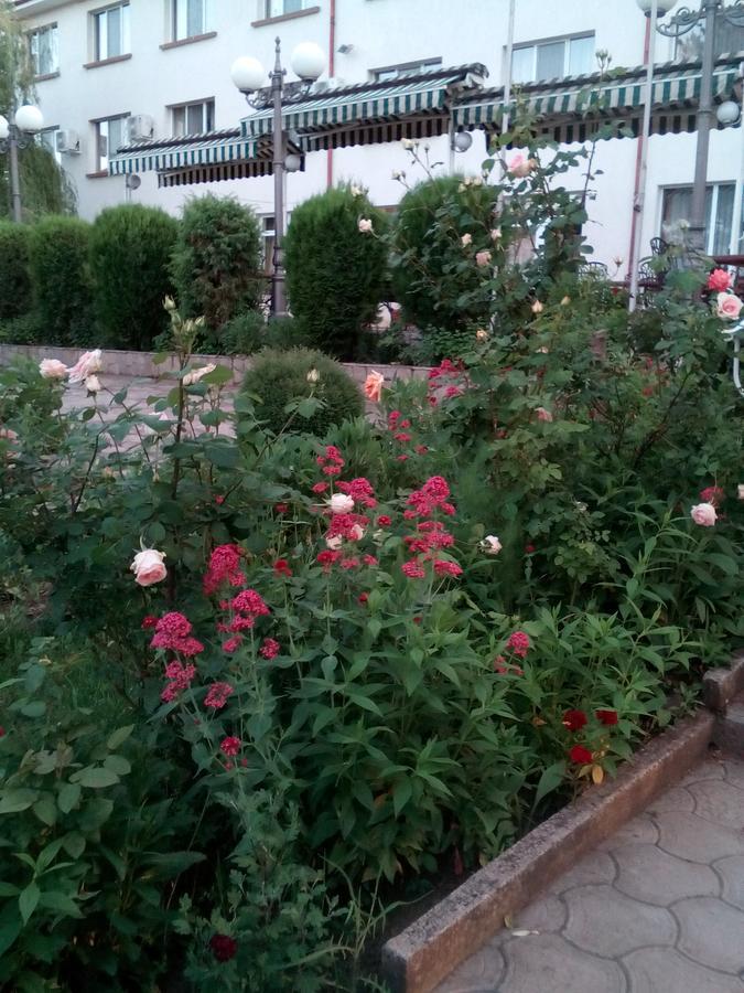 Paradise Hotel Madzharovo Dış mekan fotoğraf