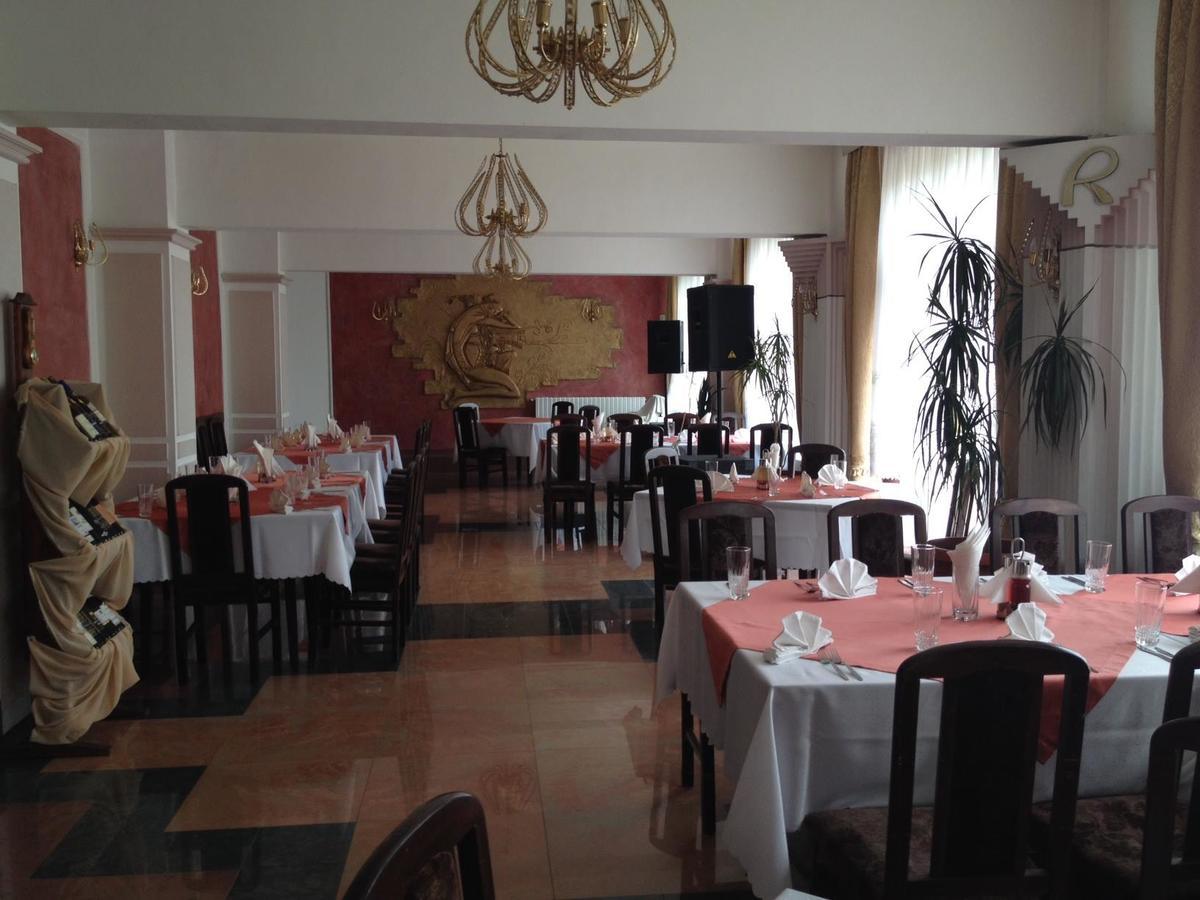 Paradise Hotel Madzharovo Dış mekan fotoğraf