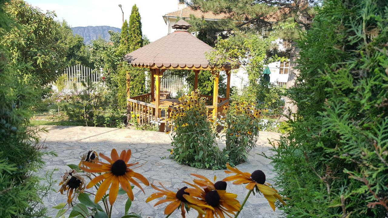 Paradise Hotel Madzharovo Dış mekan fotoğraf