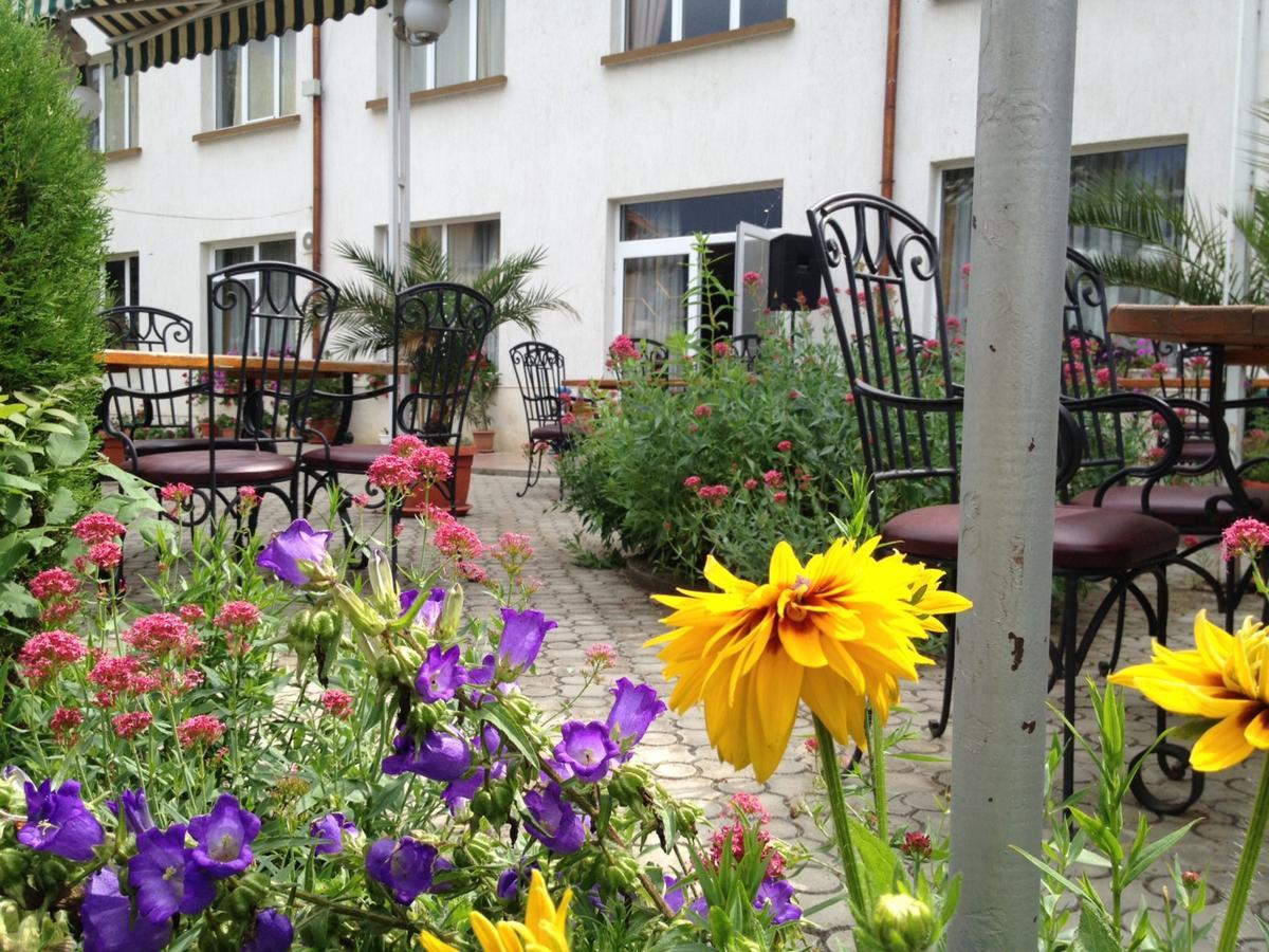 Paradise Hotel Madzharovo Dış mekan fotoğraf